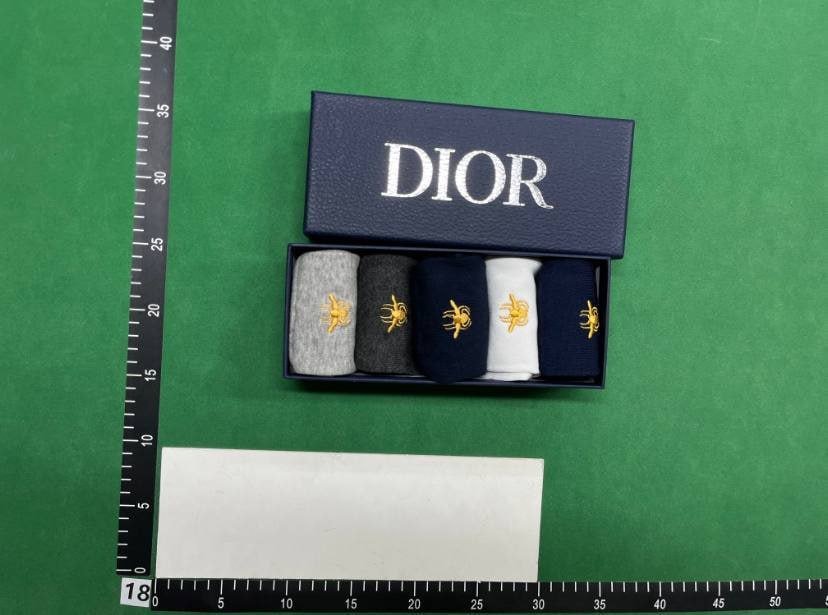 5 Pairs GUCCI & FENDI & LV Socks
