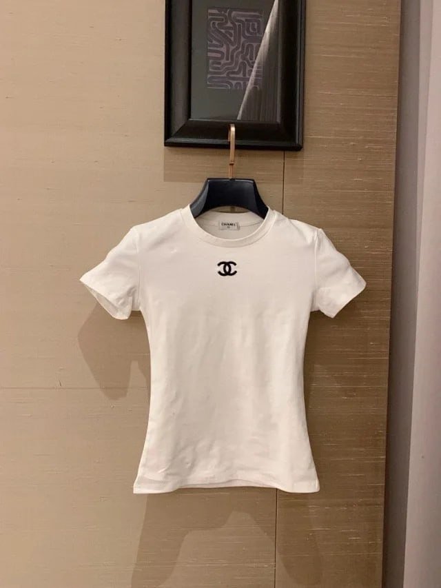 CHANEL T-SHIRT