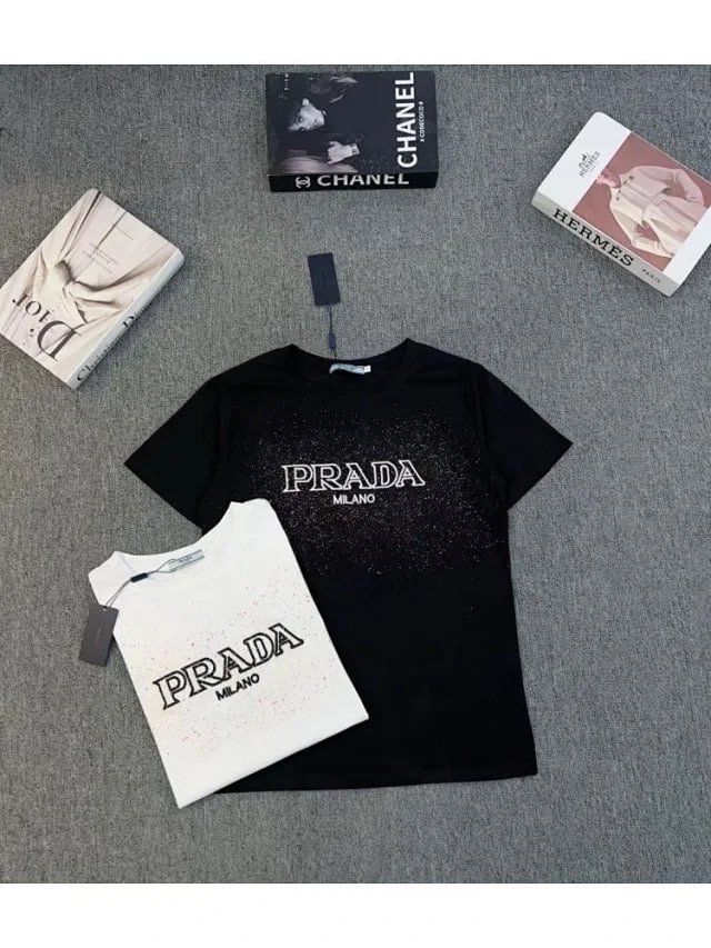 PRADA T-SHIRT