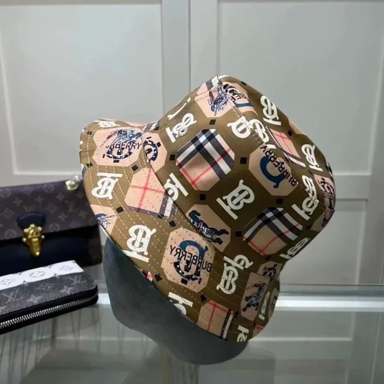 Burberry hat