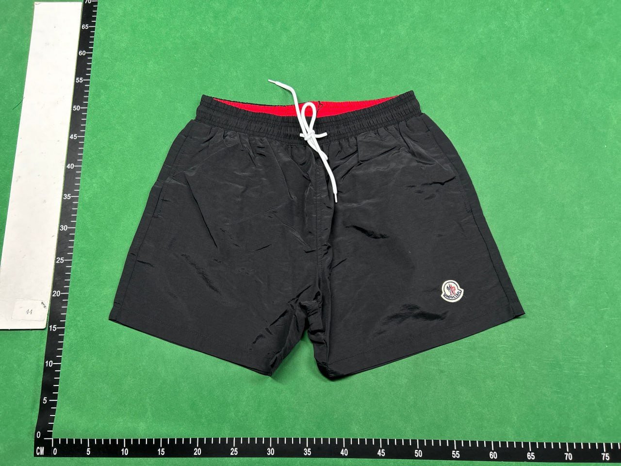 Moncler shorts                                                                                                             Moncler shorts                                                               