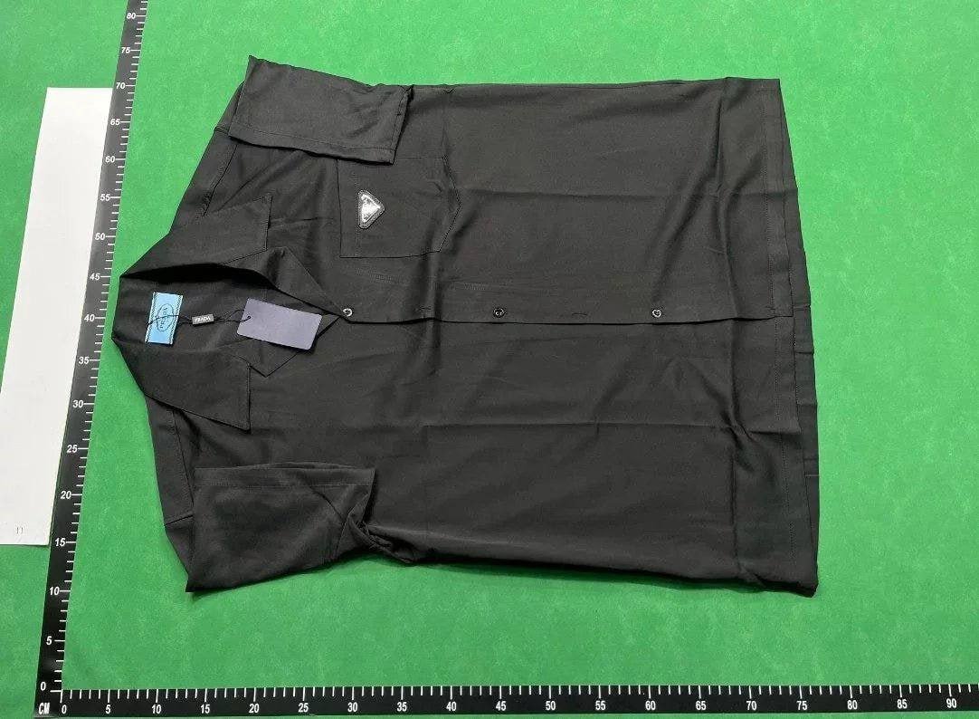 Prada T-shirt (38 CP)