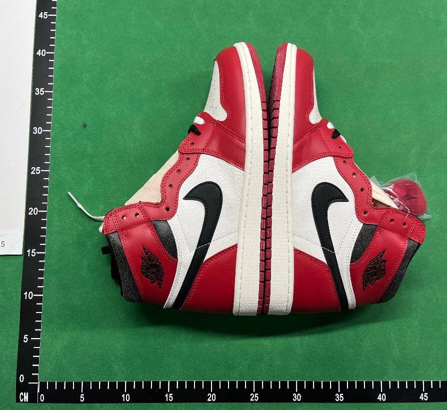 ORDAN  1   TRAVIS   SCOTT