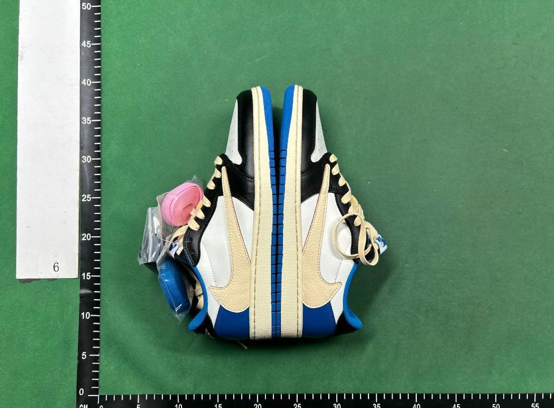 ORDAN  1   TRAVIS   SCOTT