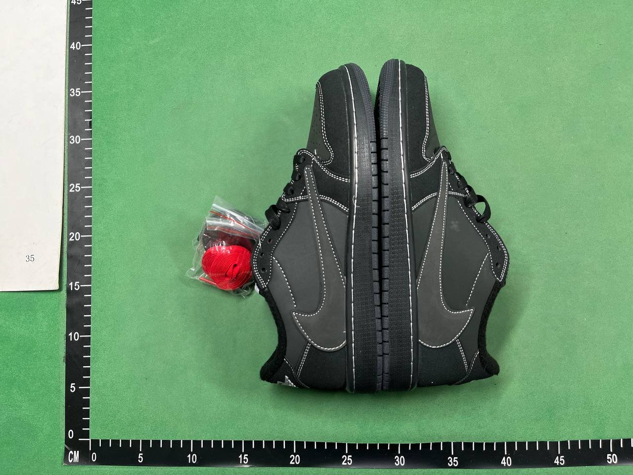 ORDAN  1   TRAVIS   SCOTT