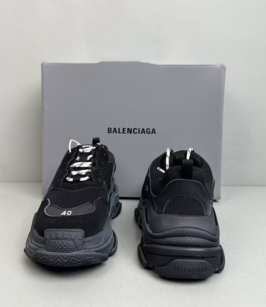  Balenciaga Triple S 