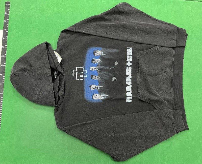 Balenciaga hoodie    (36 CP)