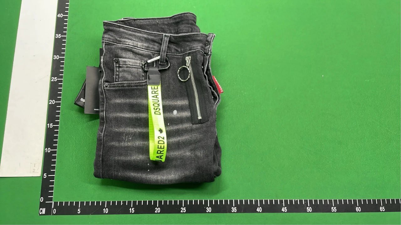 DSQUARED2 Jeans（28+ Styles）