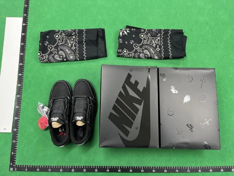 AJ1 X Travis Scott（33+ Styles）