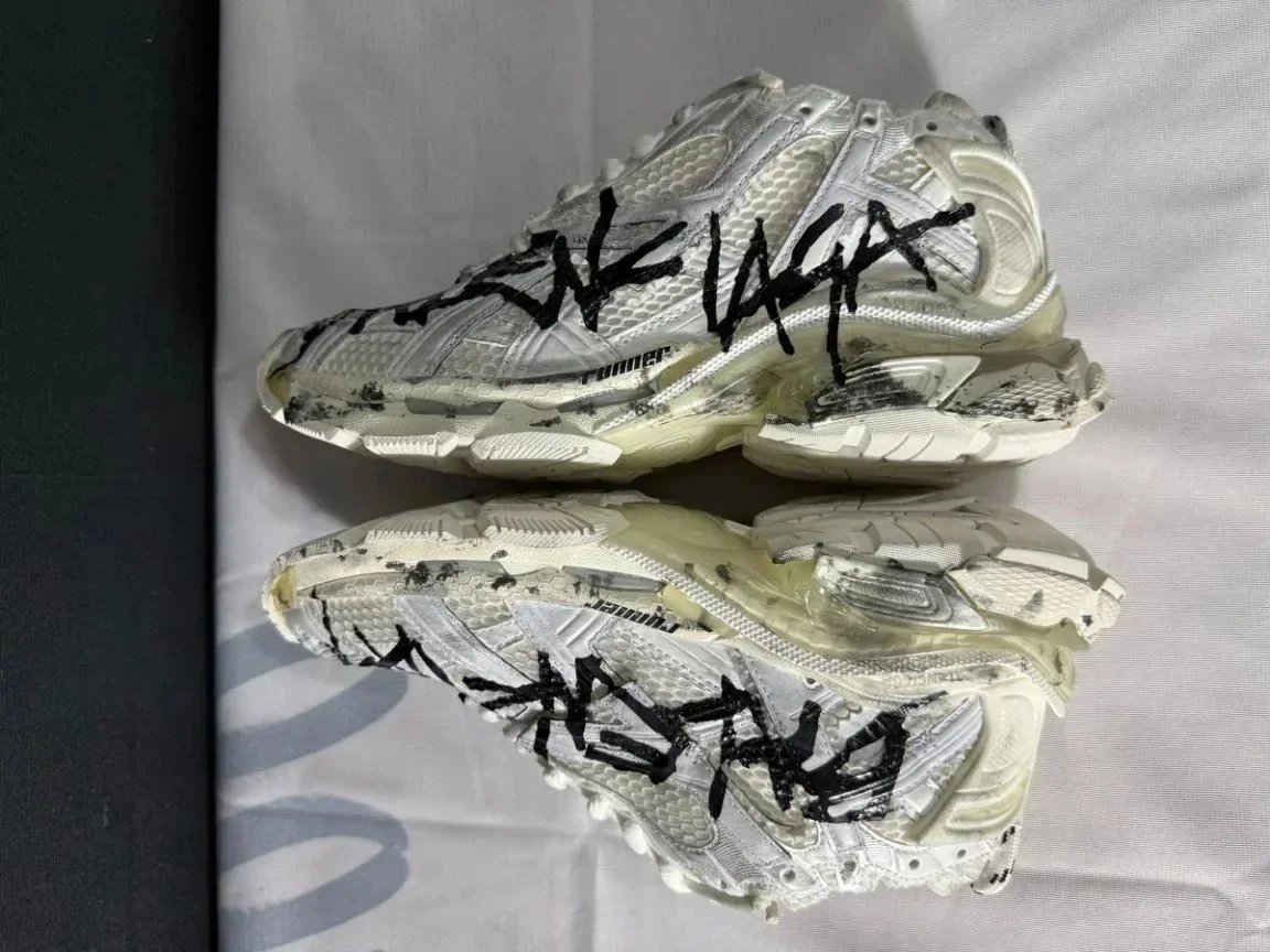 Balenciaga Runner shoes