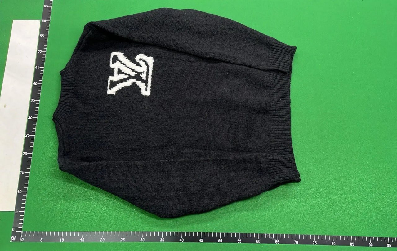LV sweater