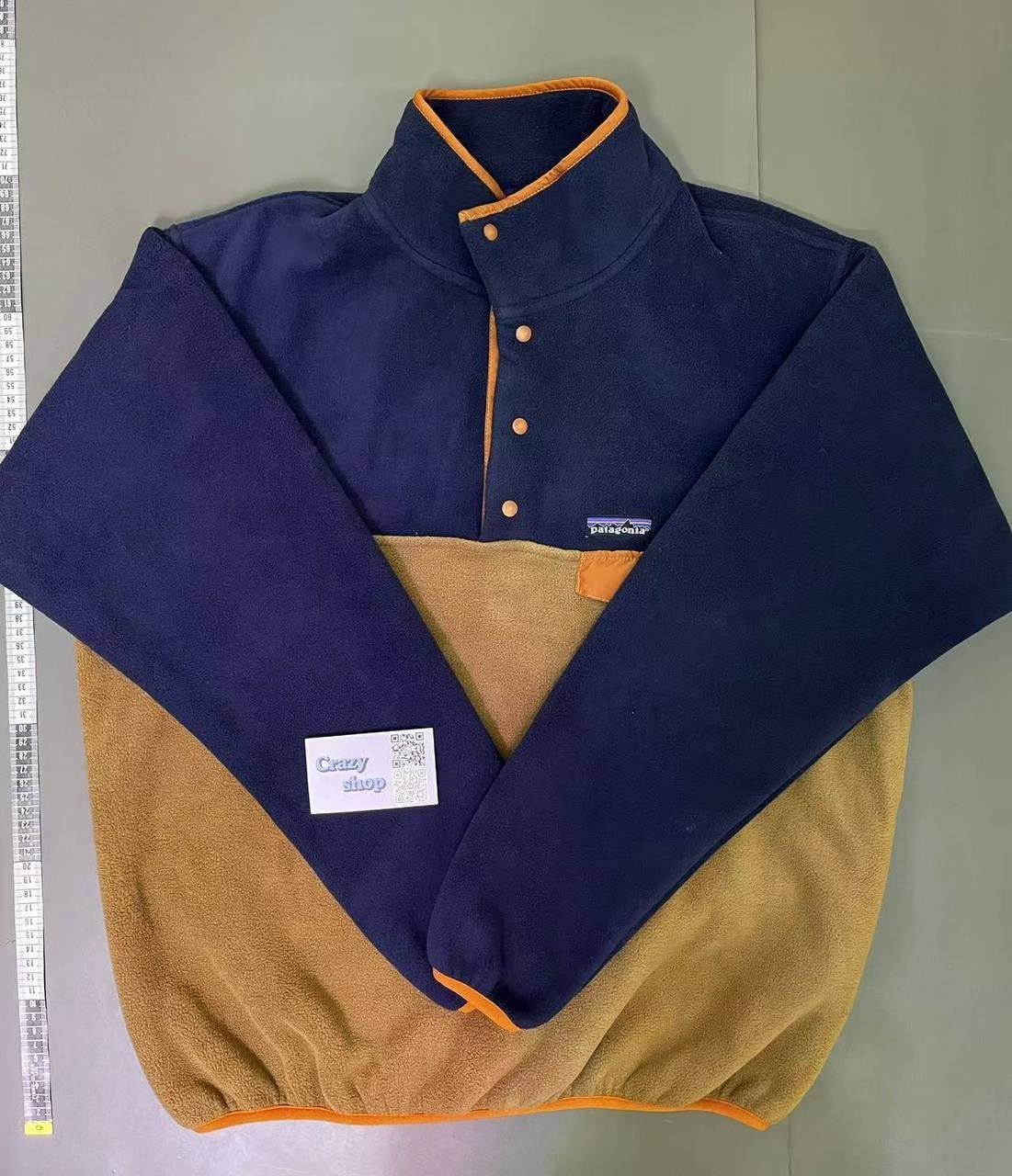 Article:Patagonia Fleece Sweatshirt