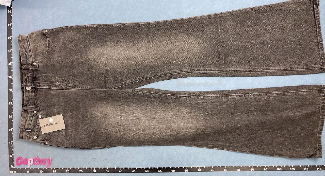 Levi's Vintage Clothing Women's High-Rise Flared Jeans