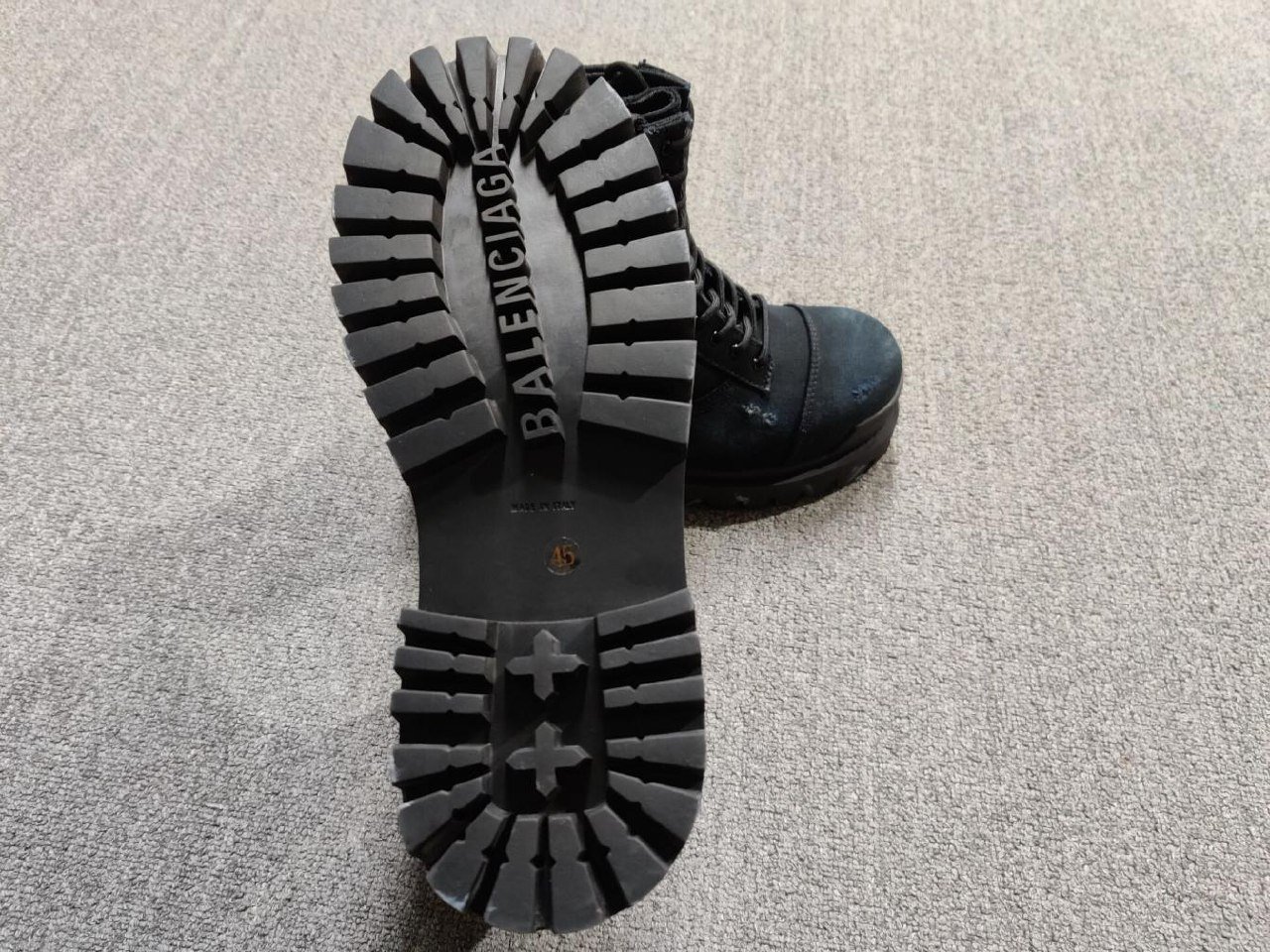 Dr.Martens Combat Boots - Durable Leather Military Style Footwear